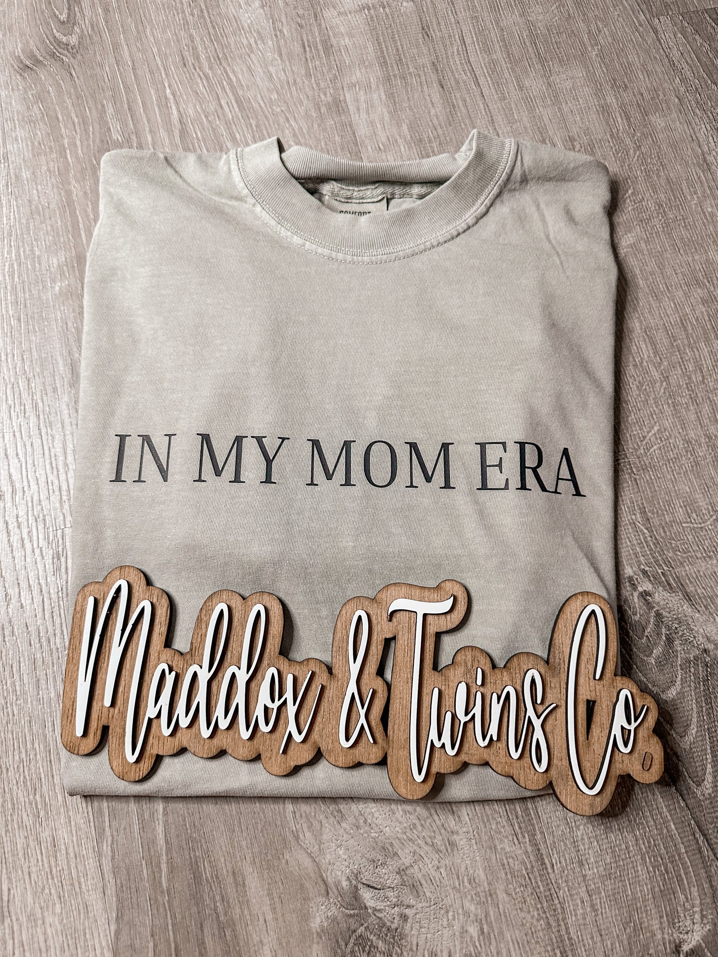 In my MOM ERA Tee