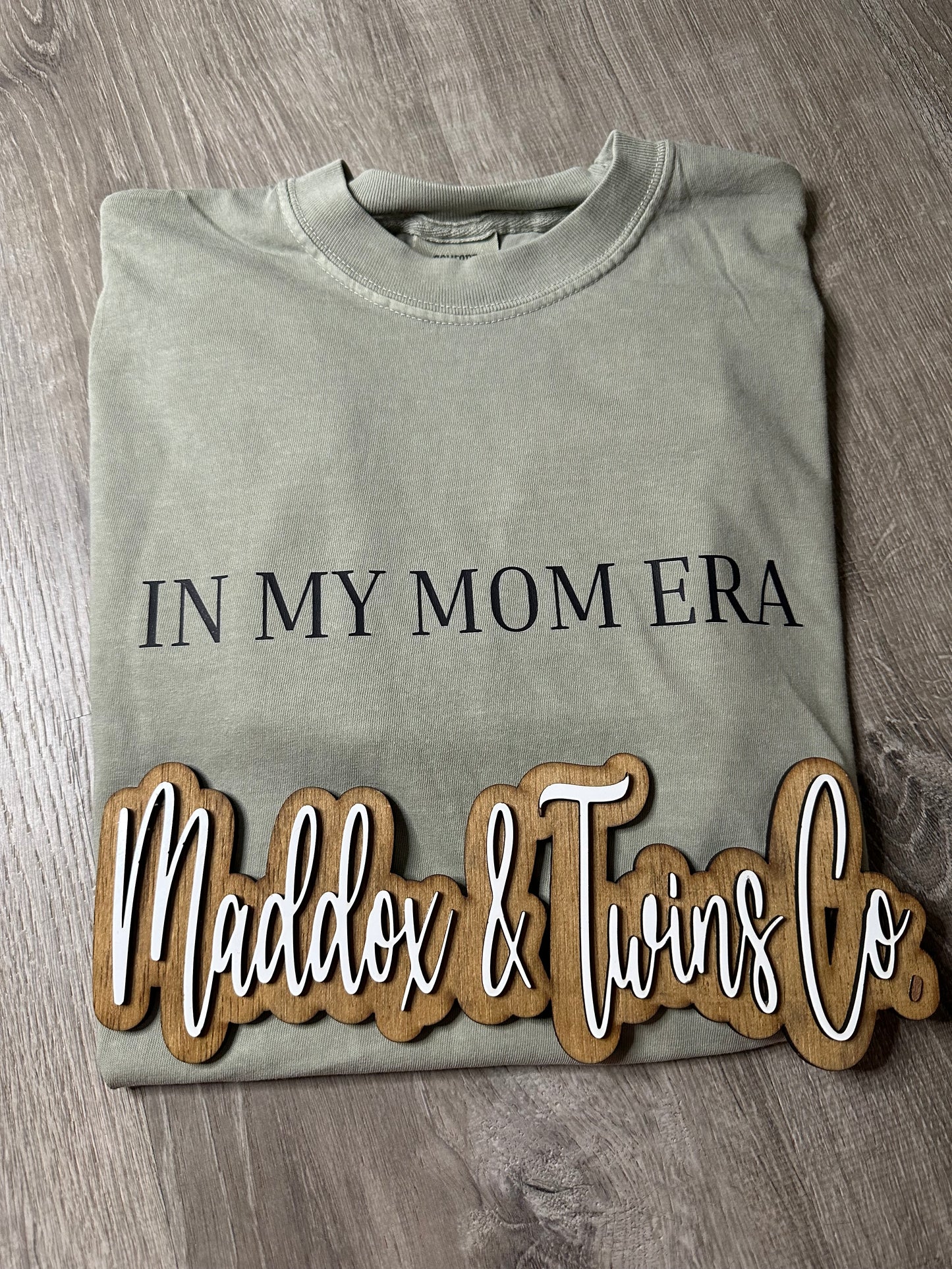 In my MOM ERA Tee